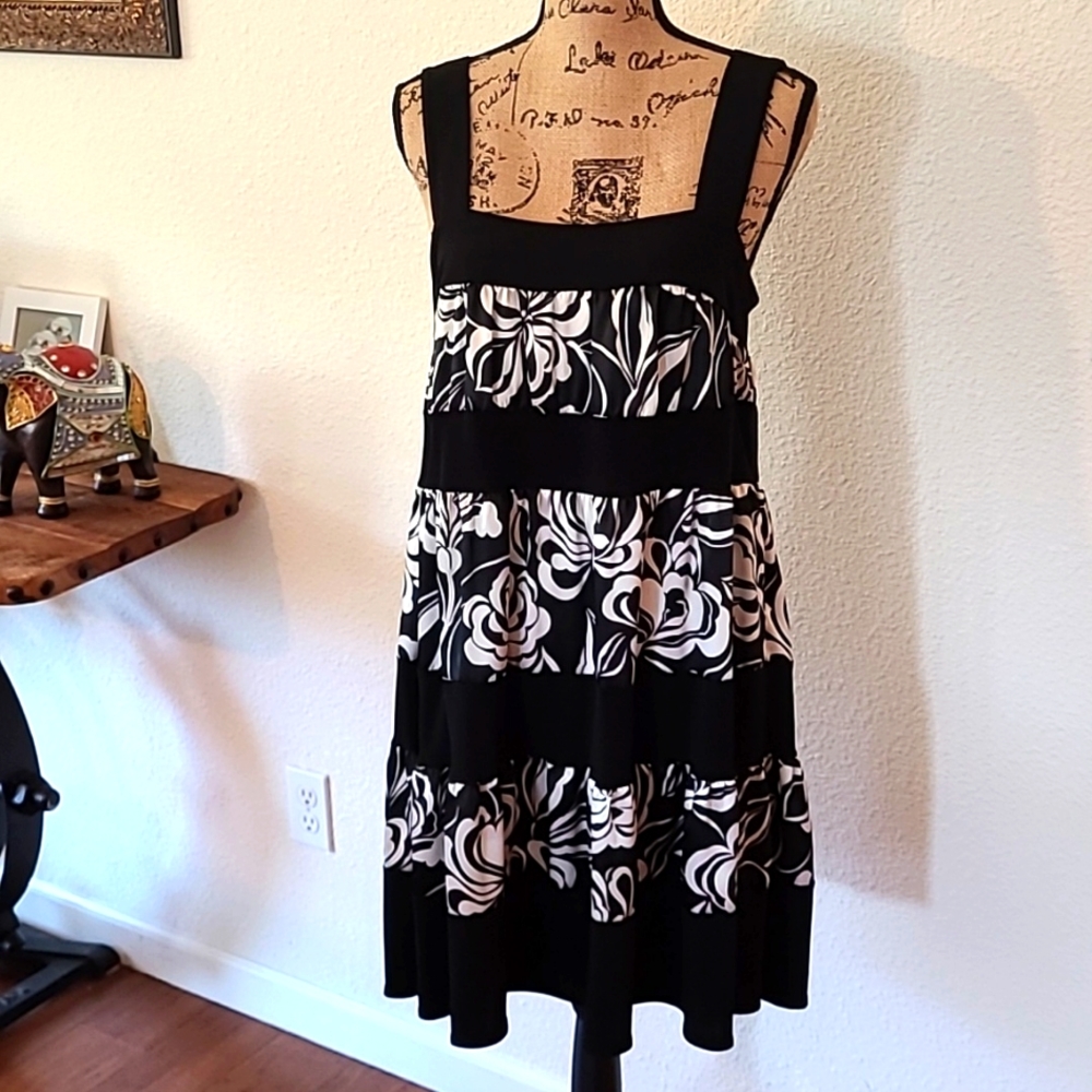 Elle black and white print tank dress.